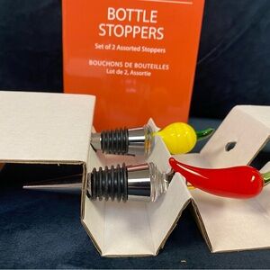 Colorful Bottle Stoppers Set - Red and Yellow